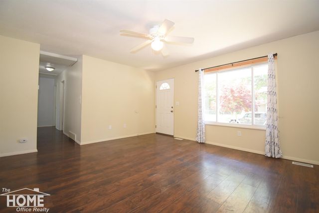 505 Wild Oak Lane, Perry, MI 48872