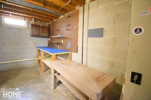 505 Wild Oak Lane, Perry, MI 48872
