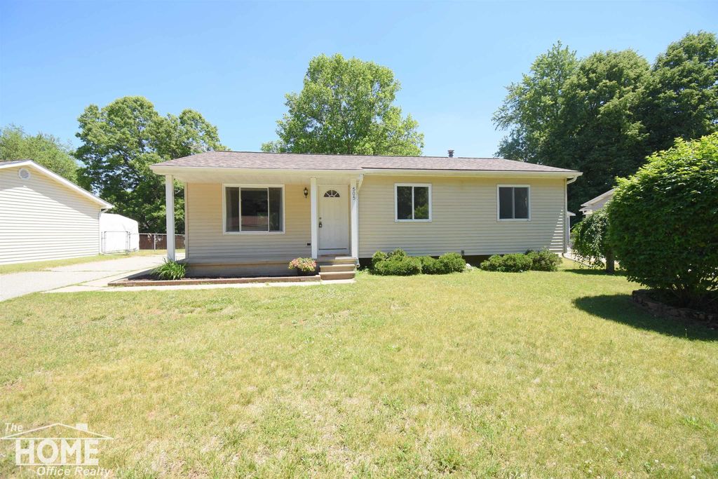 505 Wild Oak Lane, Perry, MI 48872