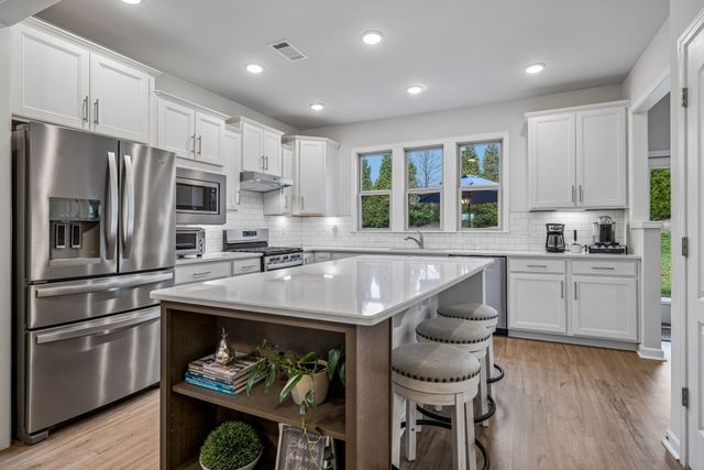 1727 Humphreys Gln, Spring Hill, TN 37174