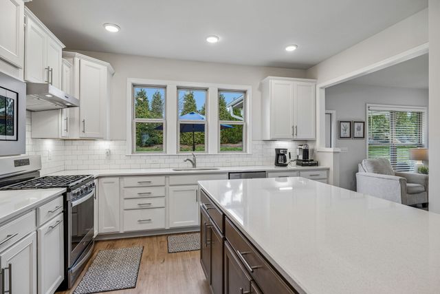 1727 Humphreys Gln, Spring Hill, TN 37174