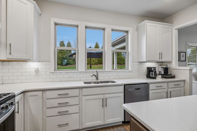 1727 Humphreys Gln, Spring Hill, TN 37174