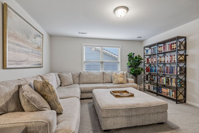 1727 Humphreys Gln, Spring Hill, TN 37174