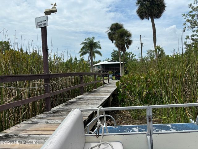 6001 BIRD ISLAND Drive, Lady Lake, FL 32159