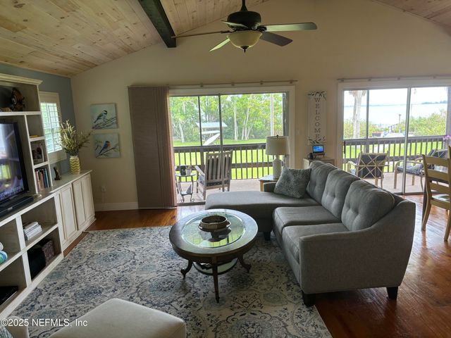 6001 BIRD ISLAND Drive, Lady Lake, FL 32159