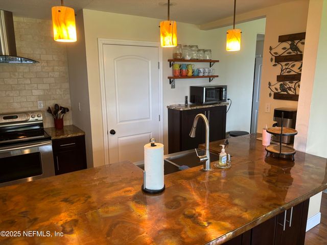 6001 BIRD ISLAND Drive, Lady Lake, FL 32159