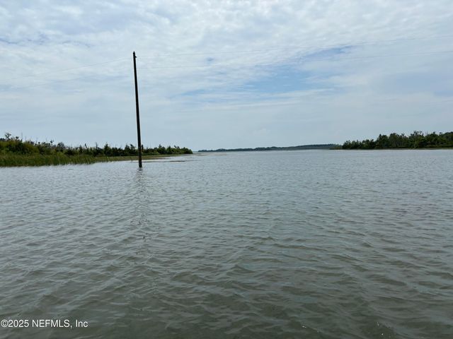 6001 BIRD ISLAND Drive, Lady Lake, FL 32159