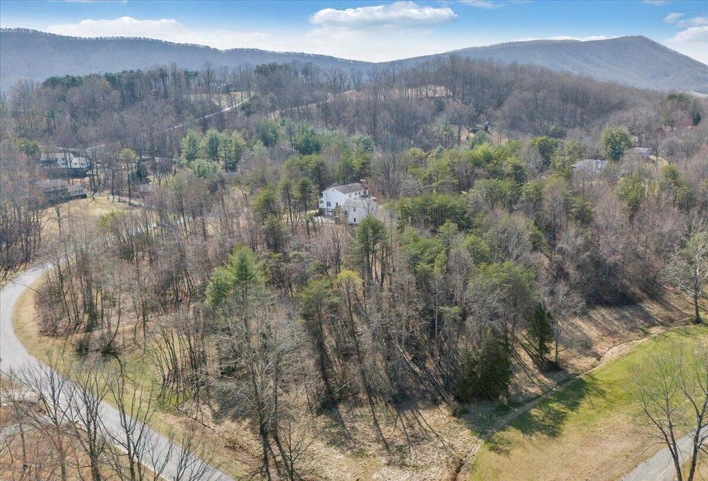 00 Woodridge RD, Troutville, VA 24175