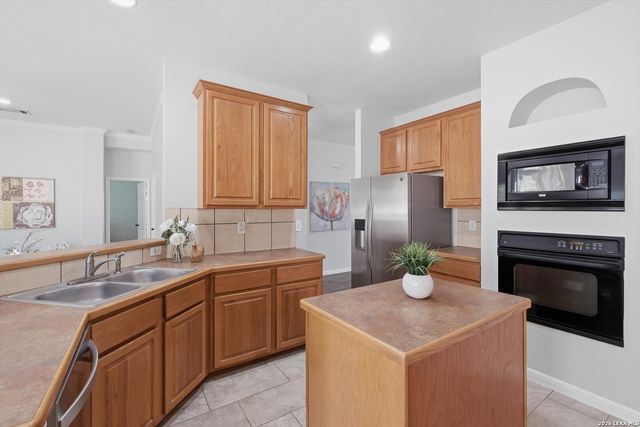 3606 Windy Ridge Ct, San Antonio, TX 78259