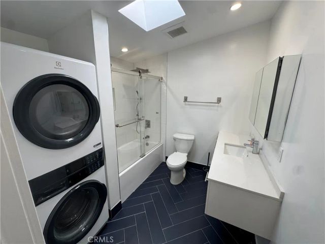 6439 Graves Avenue, Lake Balboa, CA 91605