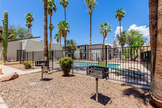 1620 N Wilmot Rd Unit D168, Tucson, AZ 85712