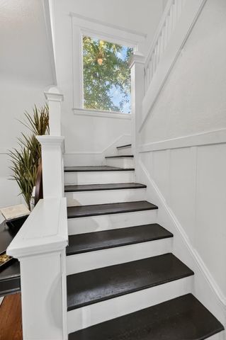 811 18th St, Sacramento, CA 95811