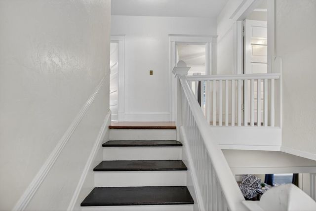 811 18th St, Sacramento, CA 95811