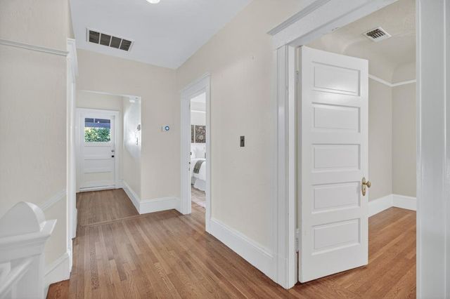 811 18th St, Sacramento, CA 95811