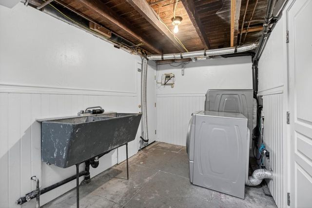 811 18th St, Sacramento, CA 95811