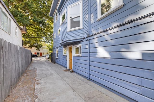 811 18th St, Sacramento, CA 95811