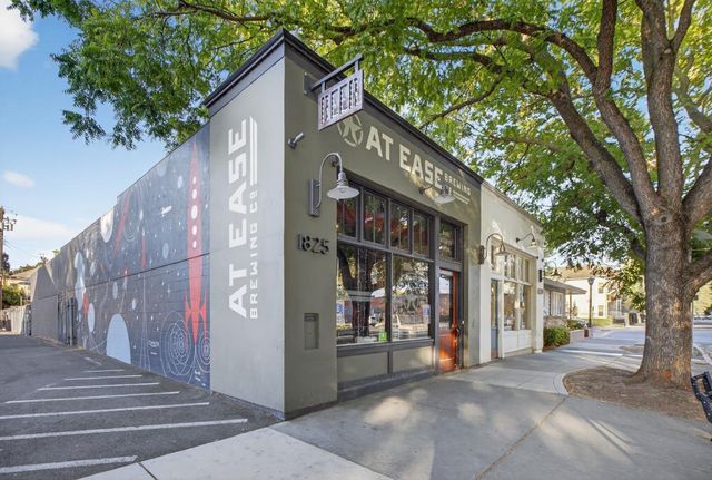 811 18th St, Sacramento, CA 95811