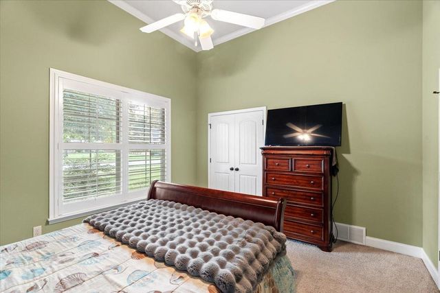 210 SAUNDERS CREEK CIR, Rossville, TN 38066