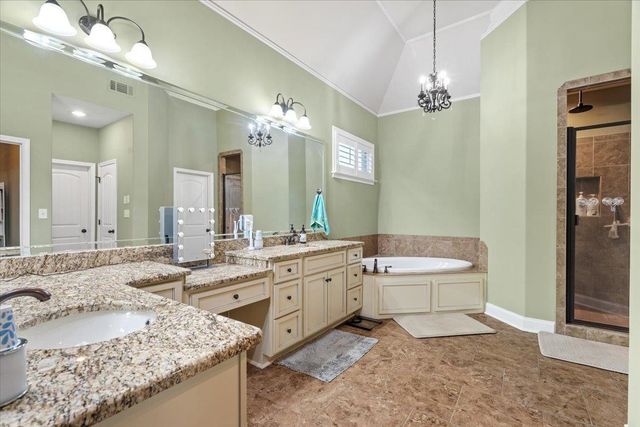 210 SAUNDERS CREEK CIR, Rossville, TN 38066