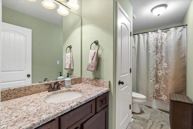 210 SAUNDERS CREEK CIR, Rossville, TN 38066