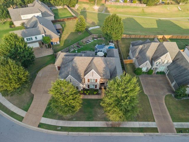 210 SAUNDERS CREEK CIR, Rossville, TN 38066