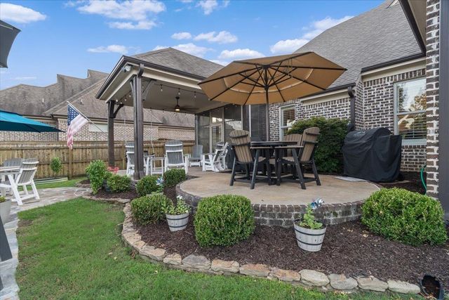 210 SAUNDERS CREEK CIR, Rossville, TN 38066