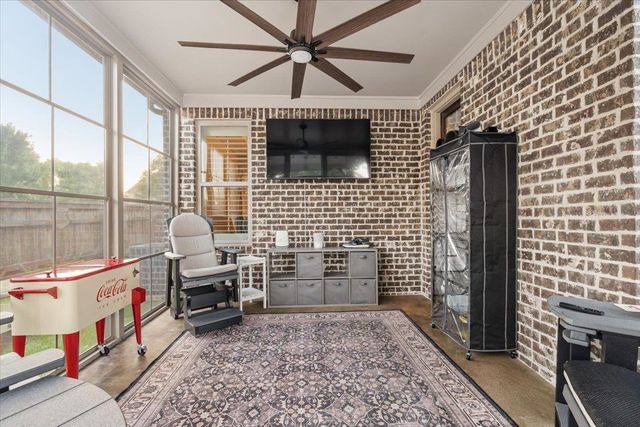 210 SAUNDERS CREEK CIR, Rossville, TN 38066