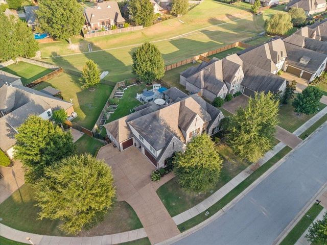 210 SAUNDERS CREEK CIR, Rossville, TN 38066