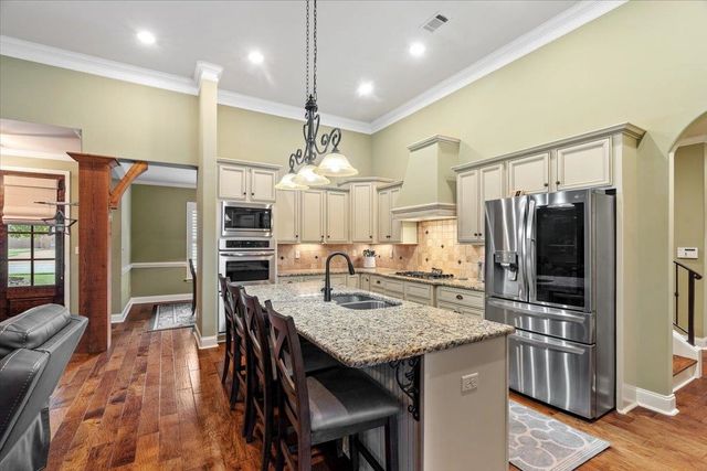 210 SAUNDERS CREEK CIR, Rossville, TN 38066