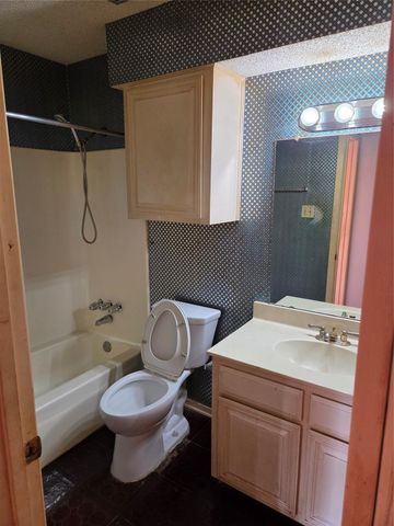 7707 Candlegreen Lane, Houston, TX 77071