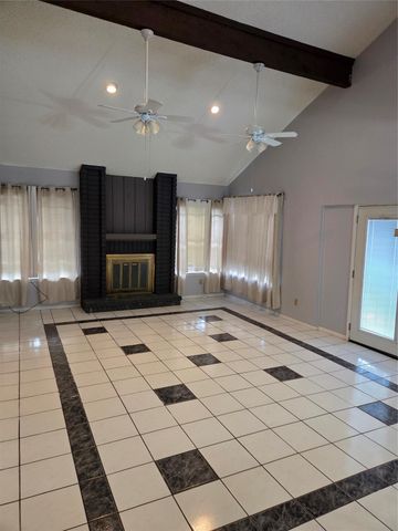 7707 Candlegreen Lane, Houston, TX 77071