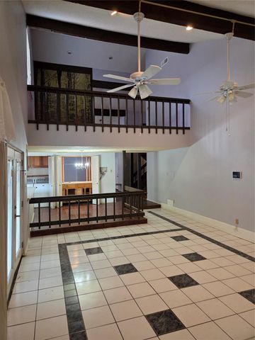 7707 Candlegreen Lane, Houston, TX 77071