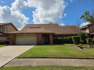 7707 Candlegreen Lane, Houston, TX 77071