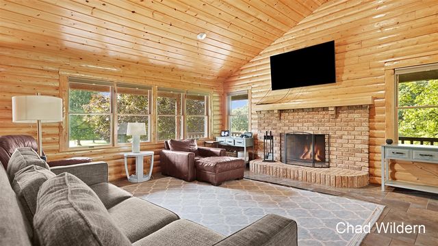 7200 Knapp Street, Ada, MI 49301