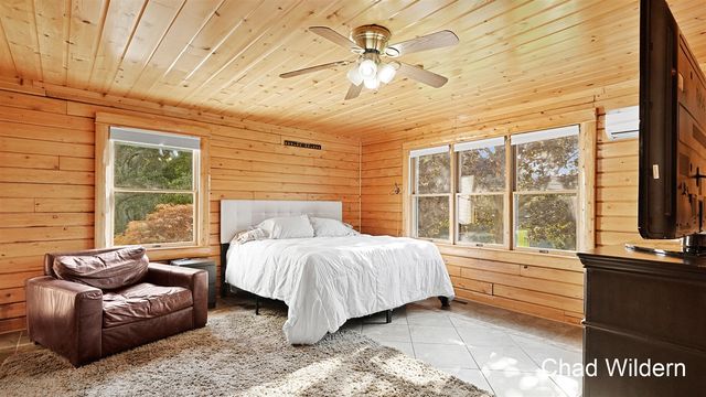 7200 Knapp Street, Ada, MI 49301