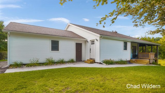 7200 Knapp Street, Ada, MI 49301