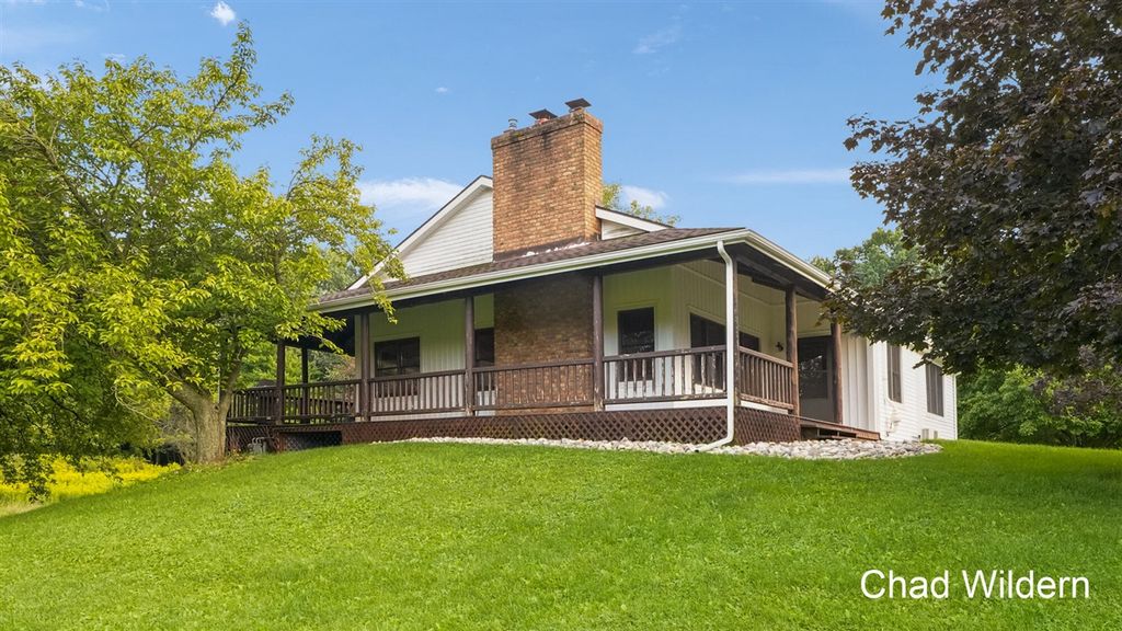 7200 Knapp Street, Ada, MI 49301