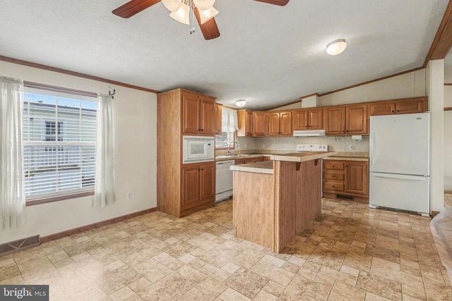 71 MEADOWVIEW DR, New Bloomfield, PA 17068