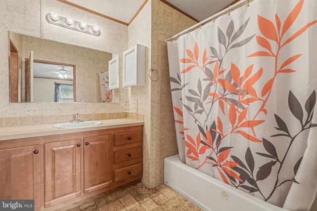 71 MEADOWVIEW DR, New Bloomfield, PA 17068