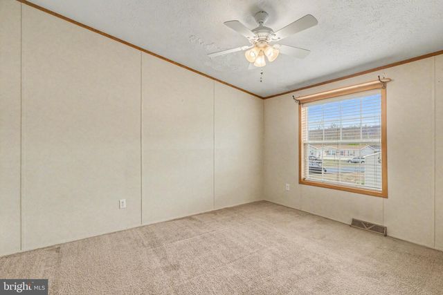 71 MEADOWVIEW DR, New Bloomfield, PA 17068