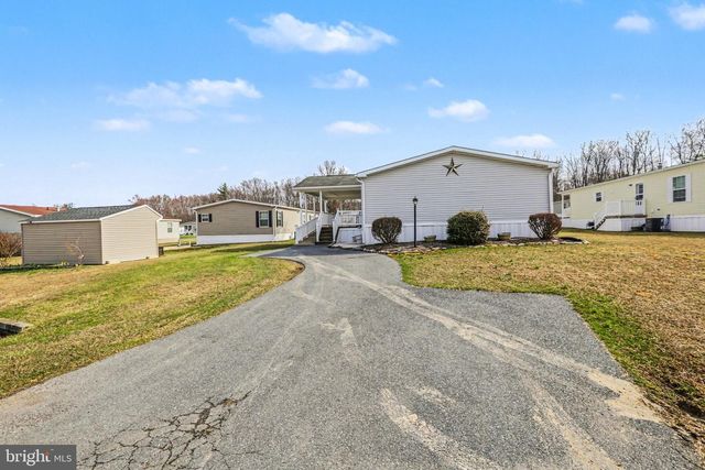 71 MEADOWVIEW DR, New Bloomfield, PA 17068