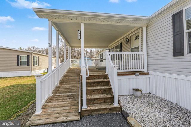 71 MEADOWVIEW DR, New Bloomfield, PA 17068