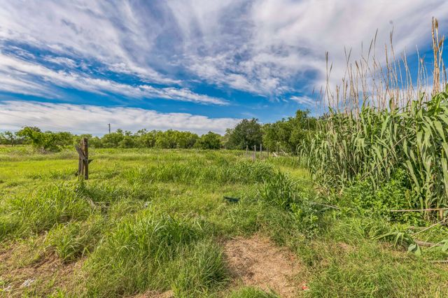 461 Turkey Creek, Mineral Wells, TX 76067