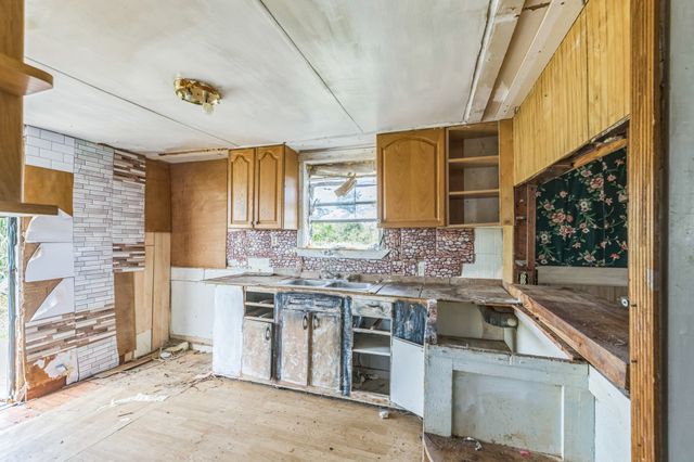 461 Turkey Creek, Mineral Wells, TX 76067