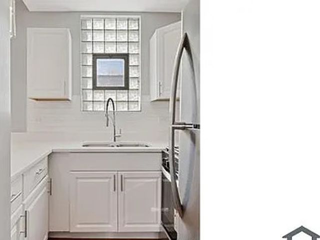 5144 S HERMITAGE Avenue, Chicago, IL 60609
