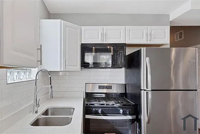 5144 S HERMITAGE Avenue, Chicago, IL 60609