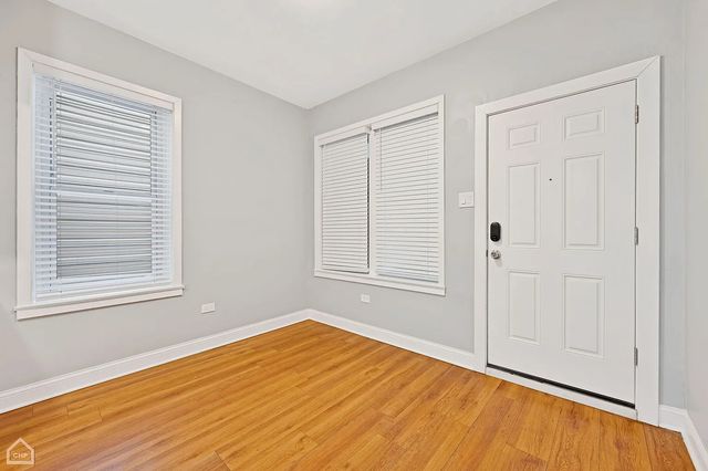 5144 S HERMITAGE Avenue, Chicago, IL 60609