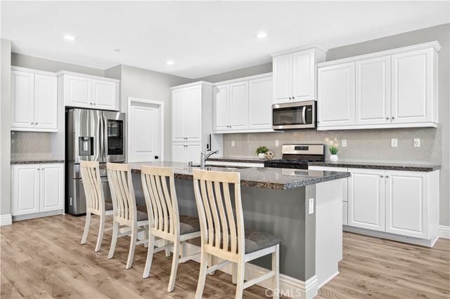 30598 Cricket Road, Murrieta, CA 92563
