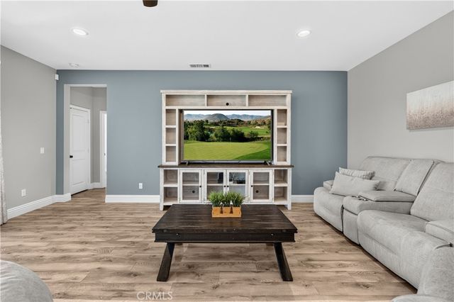 30598 Cricket Road, Murrieta, CA 92563