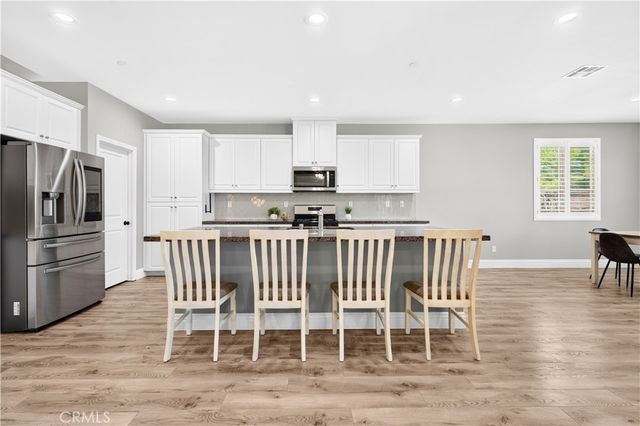 30598 Cricket Road, Murrieta, CA 92563